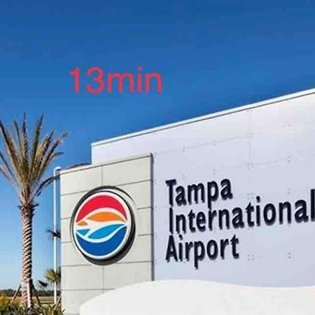 Grey Novo Studio + Free-Parking&Wifi Tampa Exteriör bild