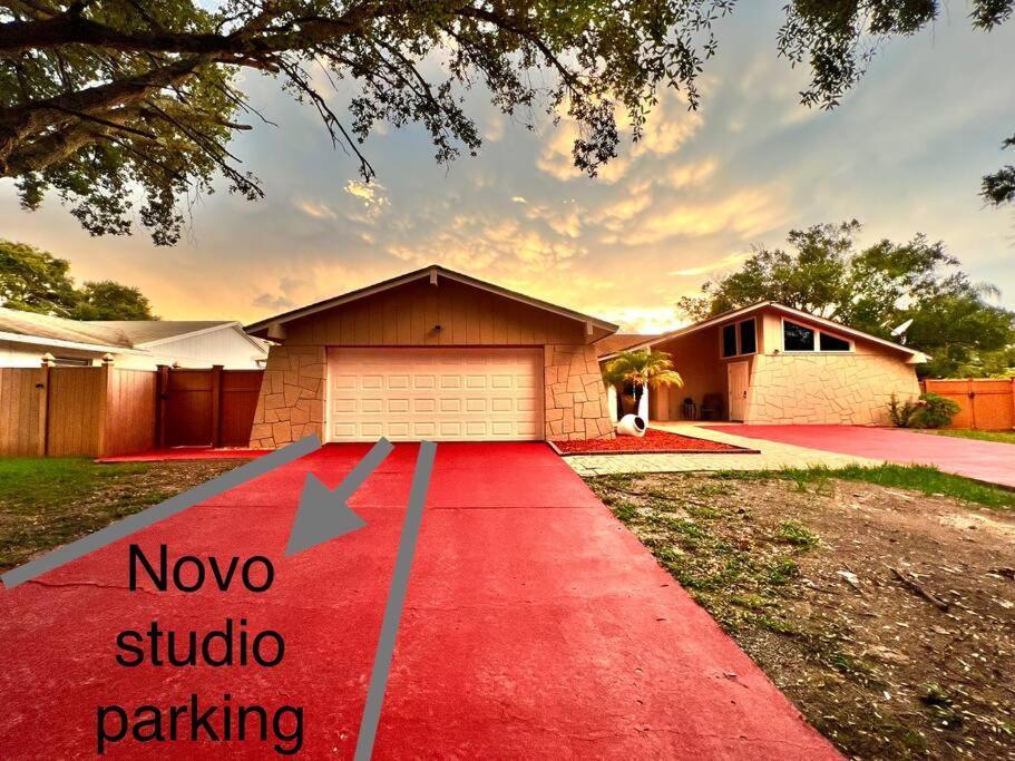 Grey Novo Studio + Free-Parking&Wifi Tampa Exteriör bild